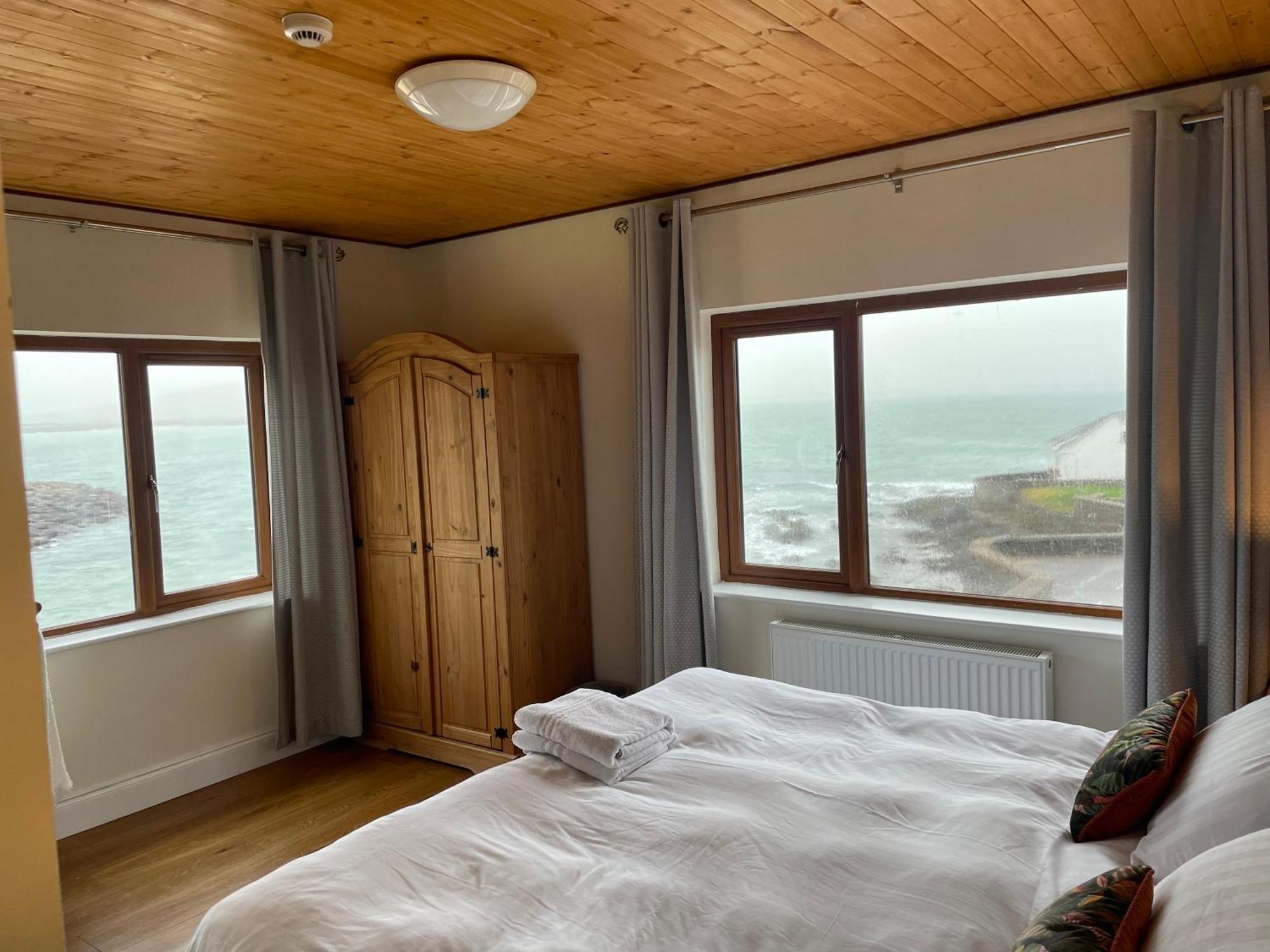The Coastguard House @ Tigh T.P. Bed and Breakfast Ballydavid Exteriör bild