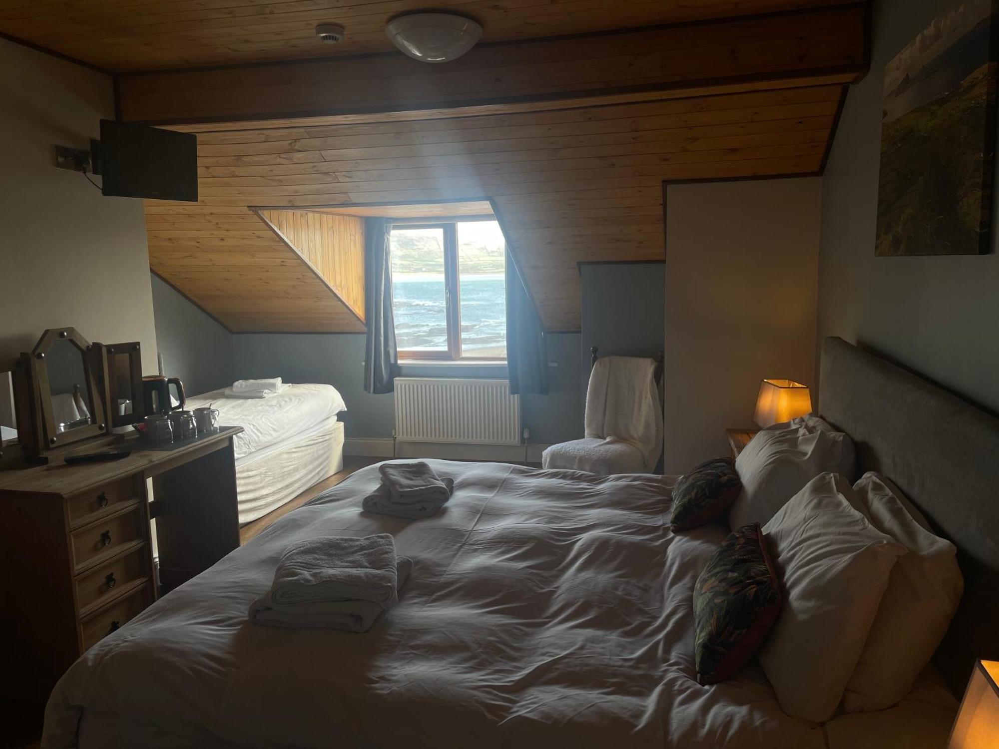 The Coastguard House @ Tigh T.P. Bed and Breakfast Ballydavid Exteriör bild